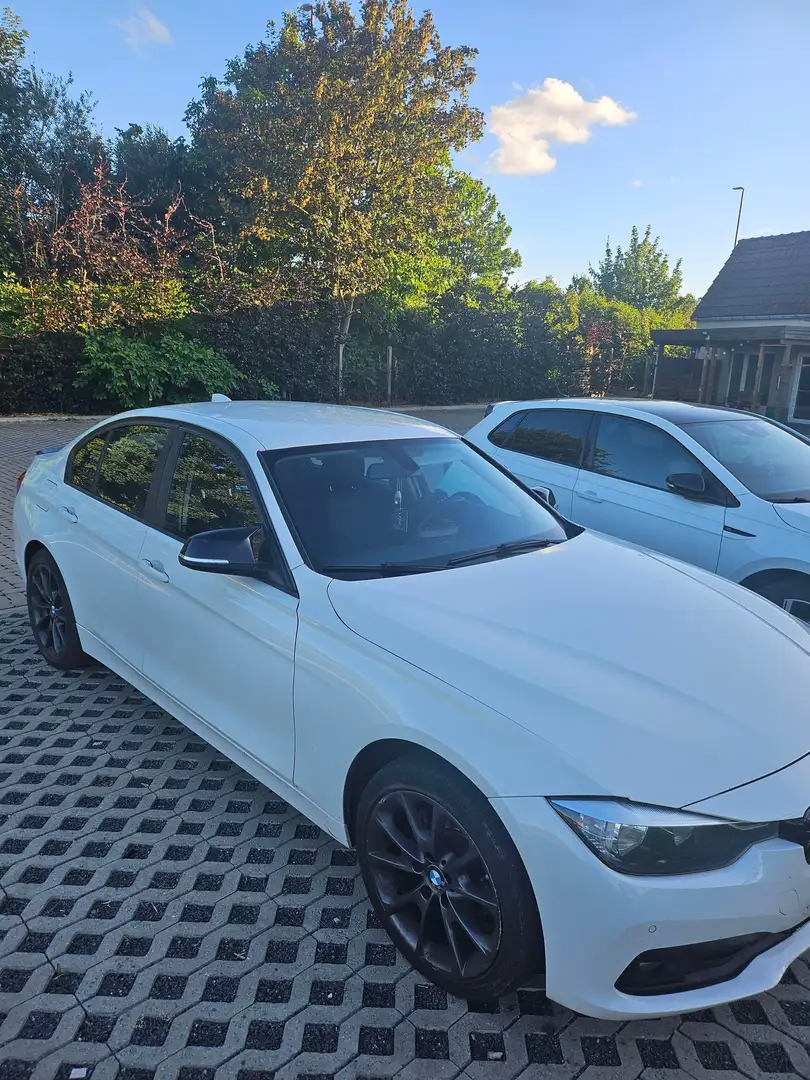 BMW 318 Phase 2 b47 Wit - 1