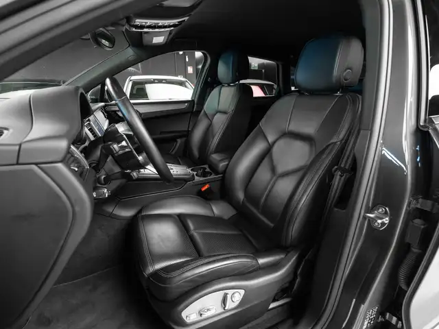 Porsche Macan view 10