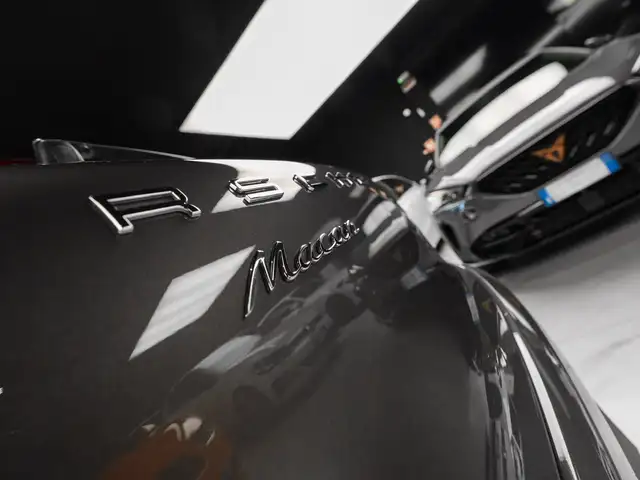 Porsche Macan view 23