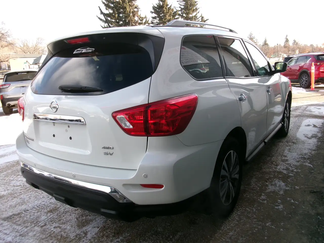 Nissan Pathfinder снимка Nissan Pathfinder
