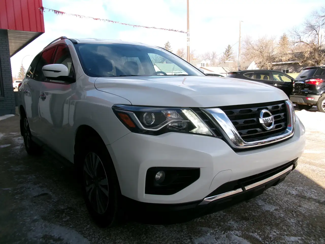 Nissan Pathfinder снимка Nissan Pathfinder