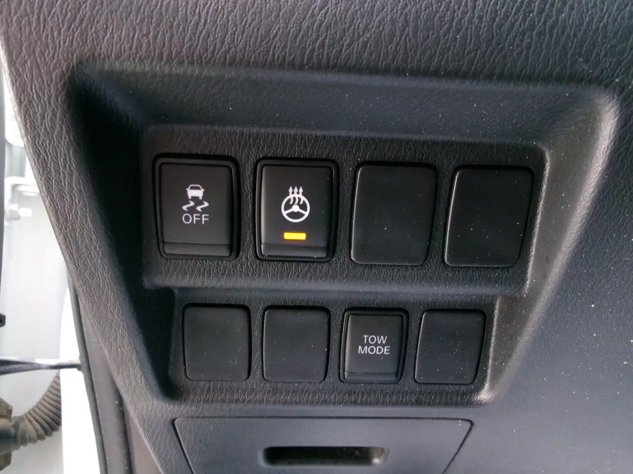 Nissan Pathfinder снимка Nissan Pathfinder