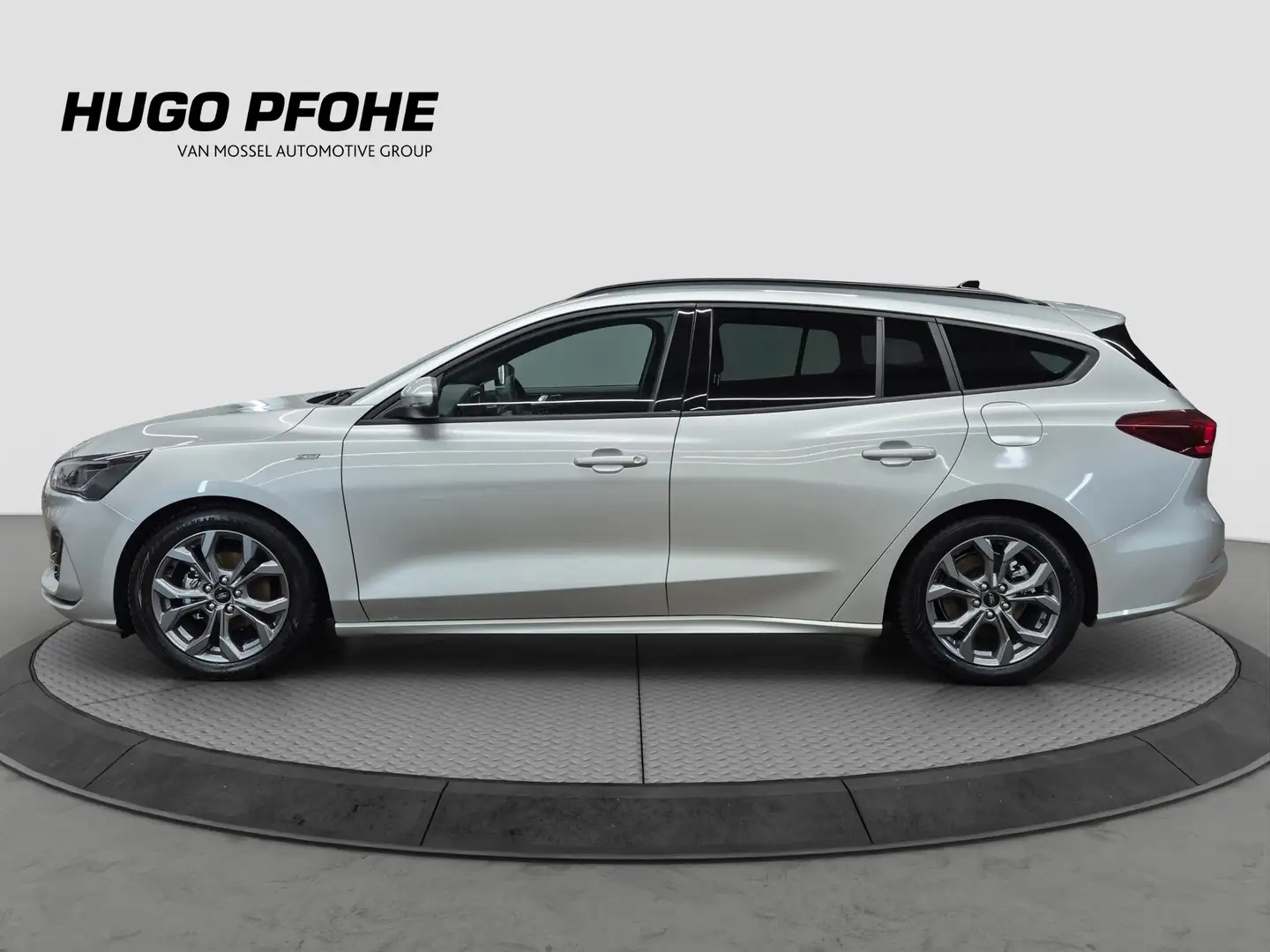 Ford Focus ST-Line Turnier Aut. AHK Pano-Da. LED-Matrix WI-PK Silber - 2