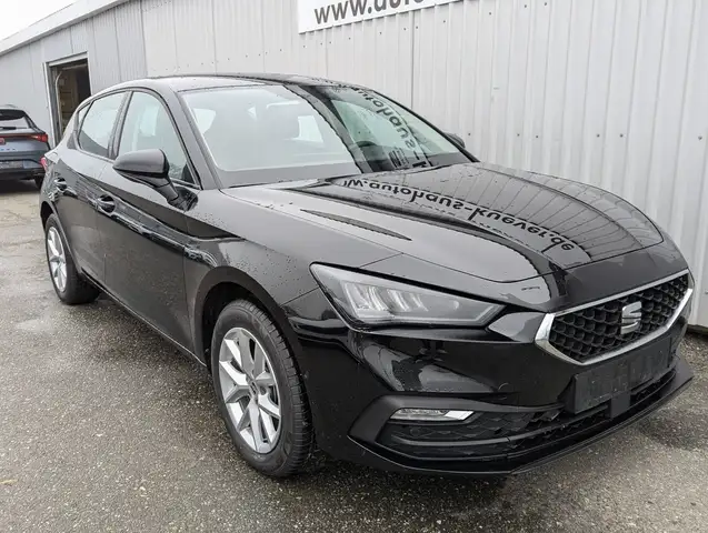 SEAT Leon Style 1,0 eTSI DSG Navi+ACC+LED+Shzg.