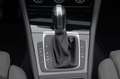 Volkswagen Golf 1.5 TSI Highline Business R / Automaat / Schuifdak Groen - thumbnail 17