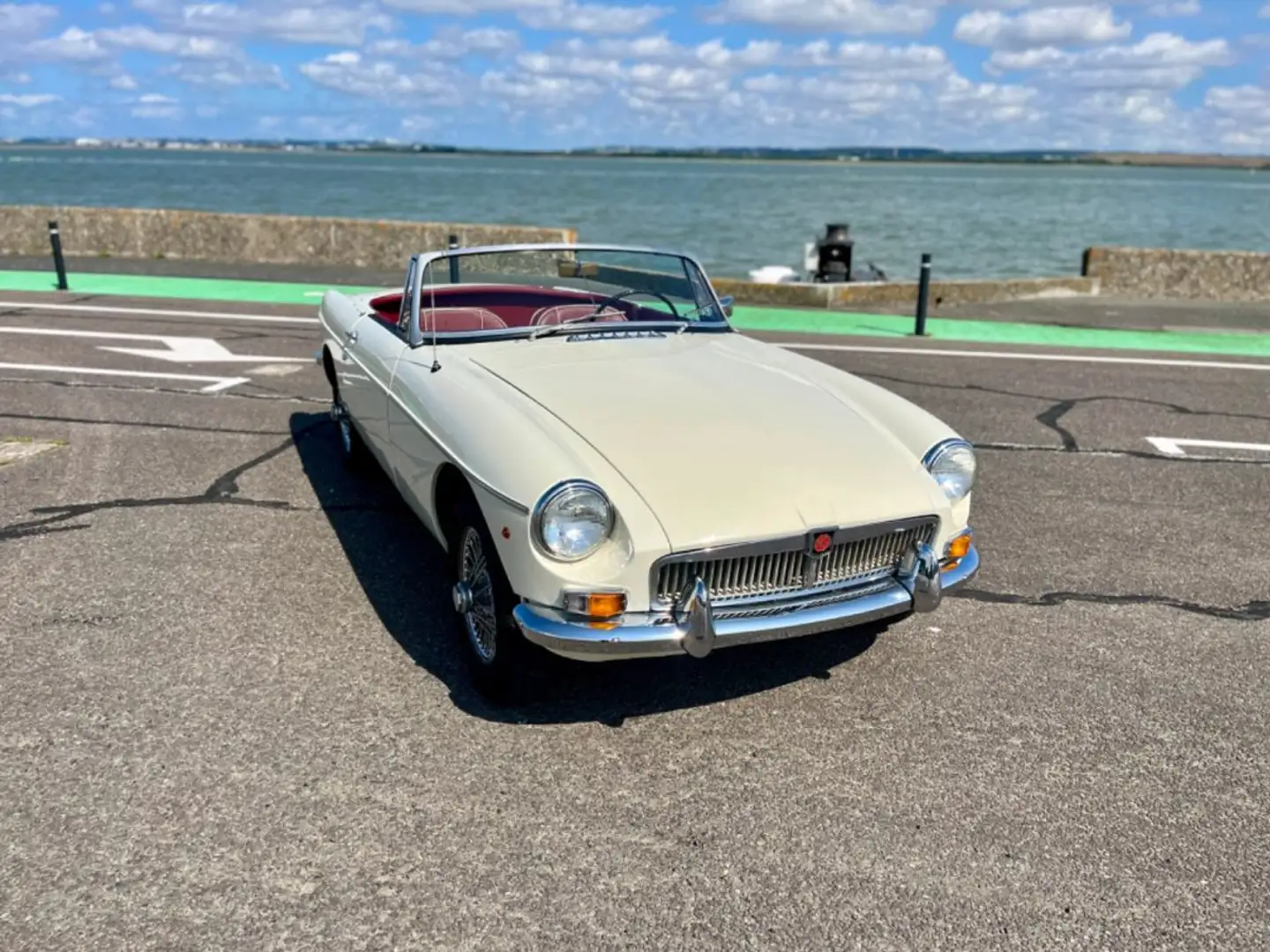 MG MGB - 1