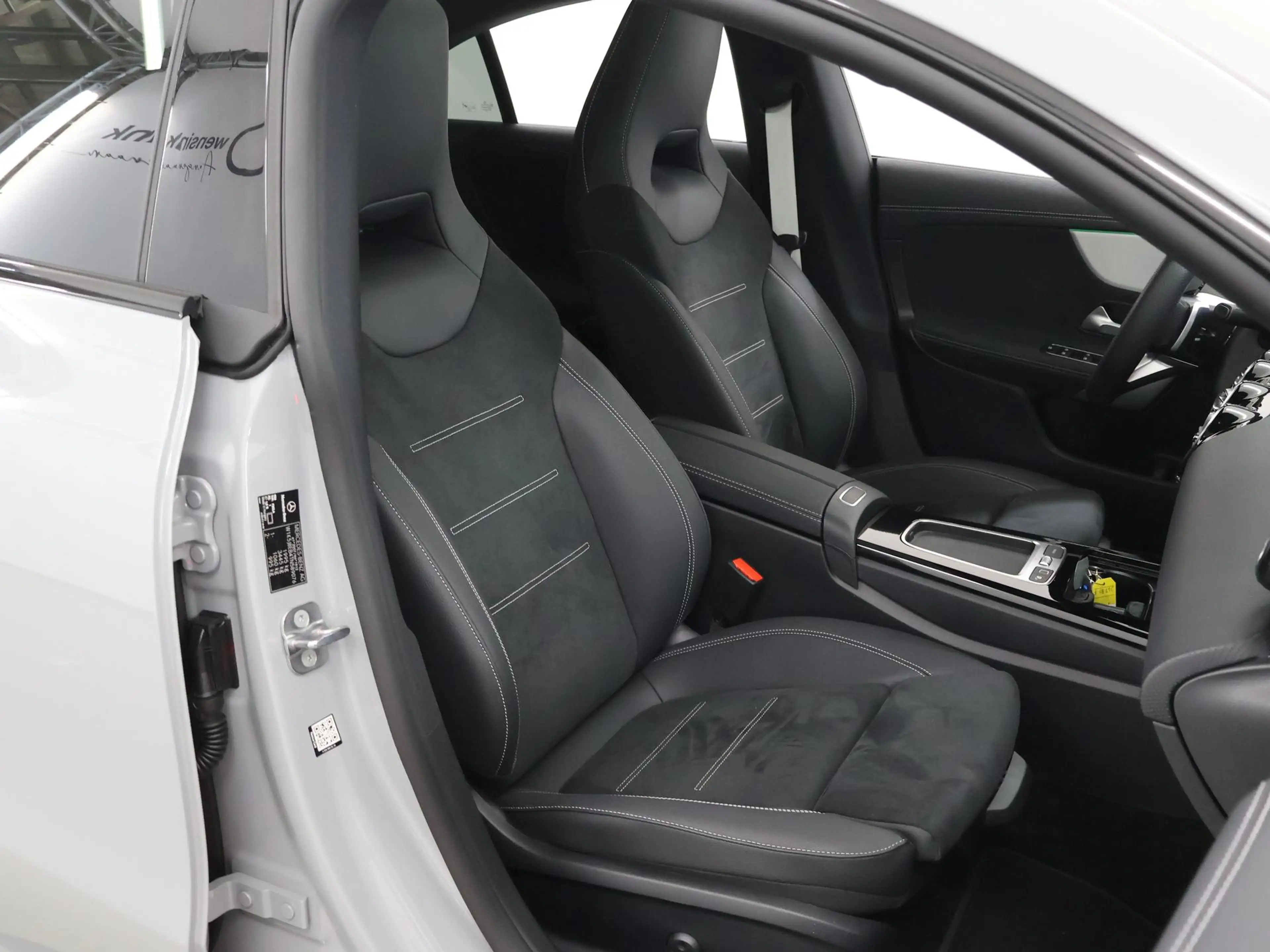Mercedes-Benz CLA 180 Coupé Business Solution AMG | Panoramaschuifdak | — photo 10