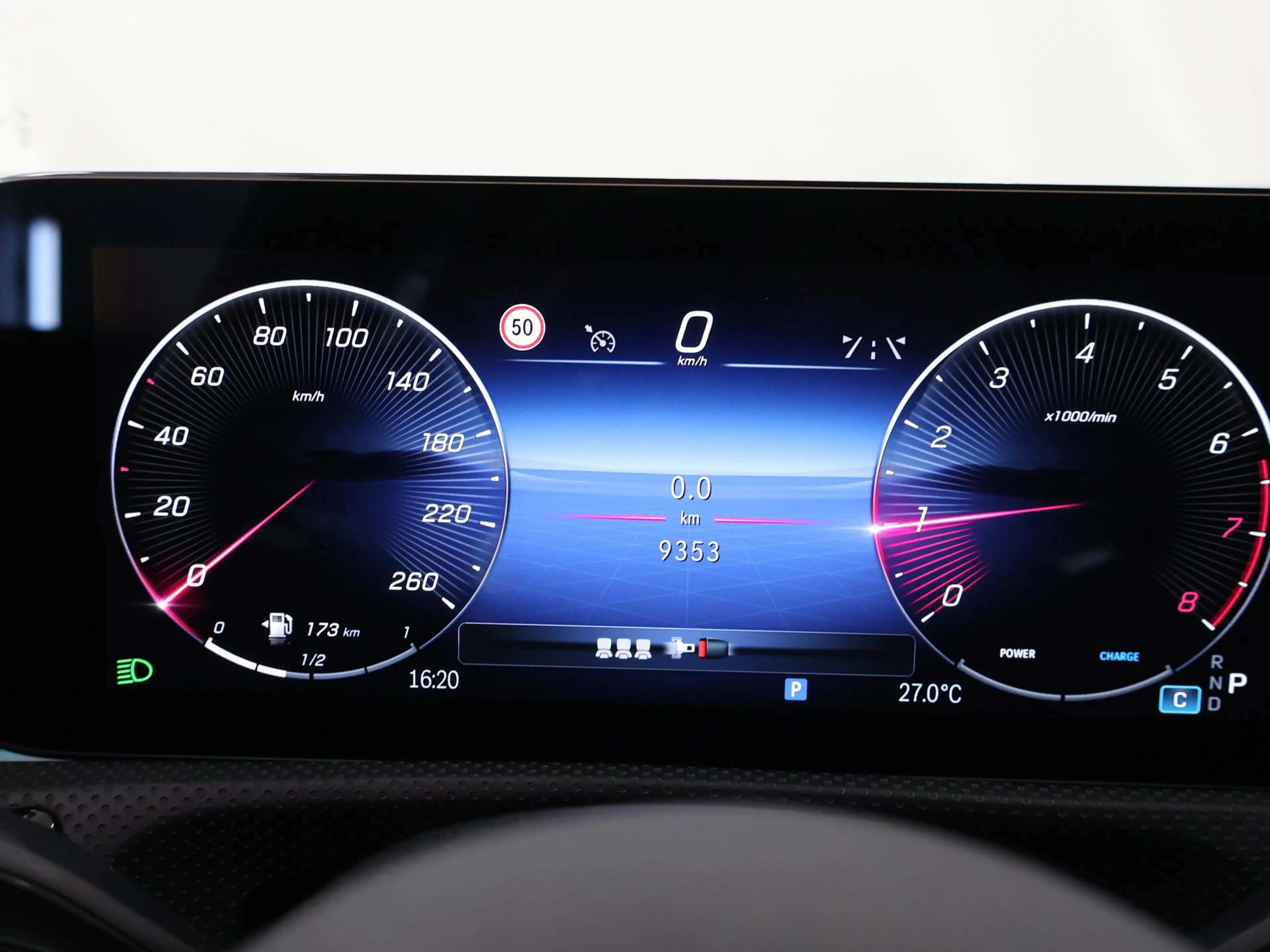 Mercedes-Benz CLA 180 Coupé Business Solution AMG | Panoramaschuifdak | — photo 12