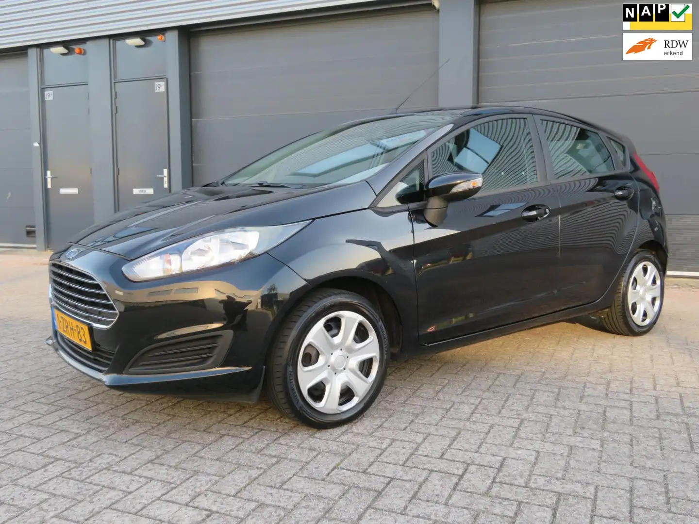 Ford Fiesta 1.0 Style 5 deurs airco nieuwe apk 2026 Negro - 1