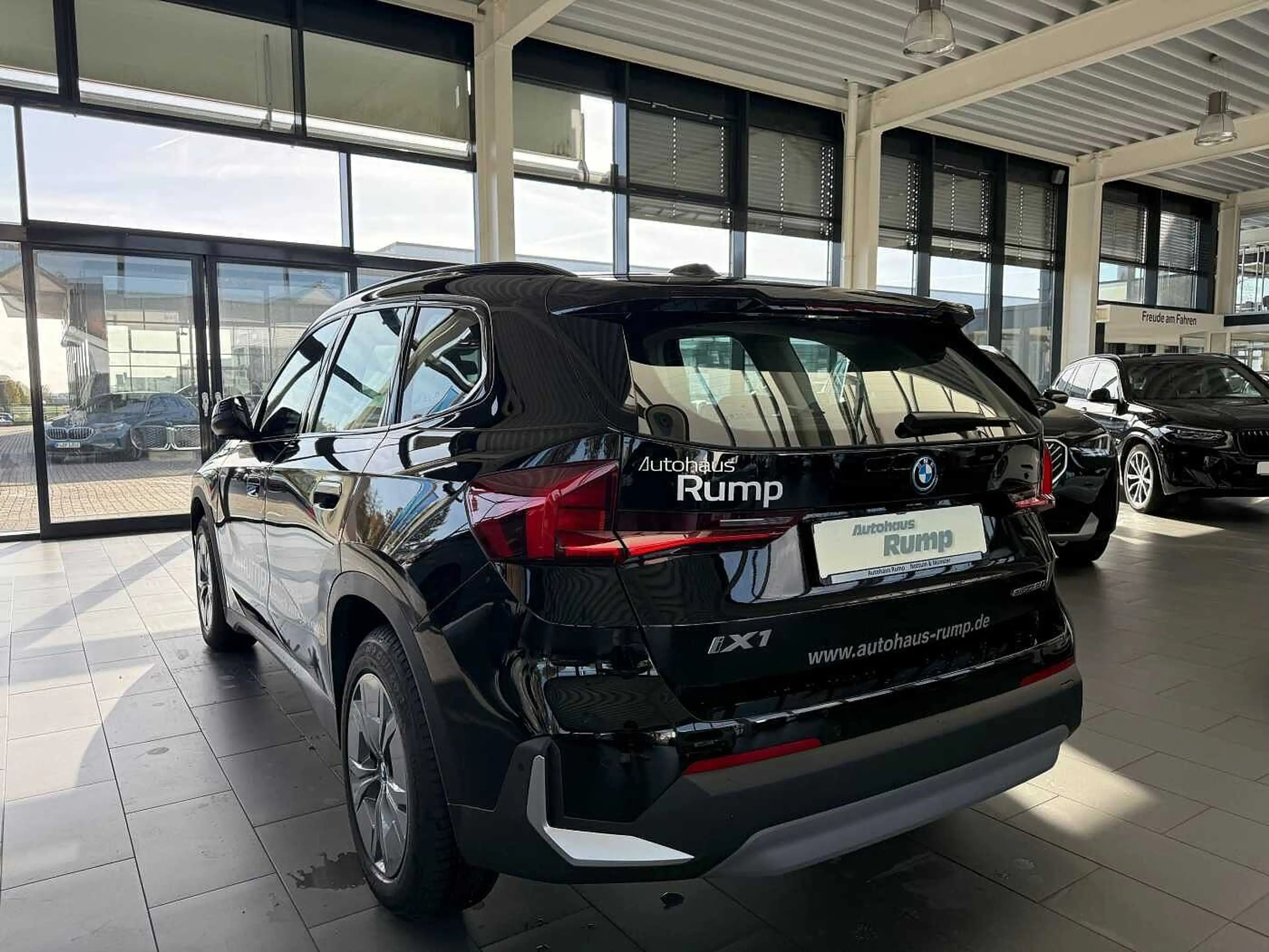 BMW X1 iX1 eDrive20 | NAVI | KAMERA | PARKASSISTENT | SHZ — photo 7