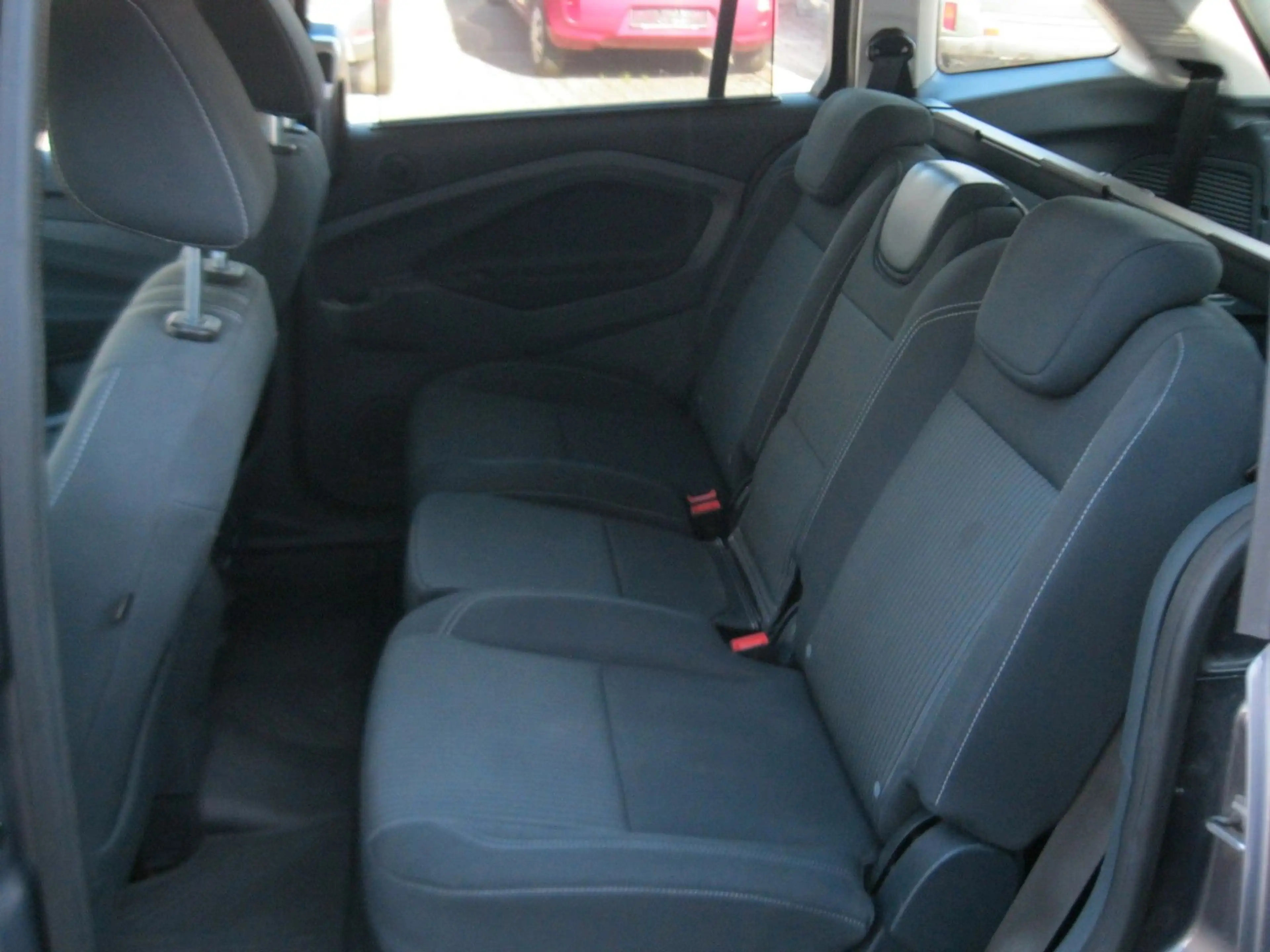 Ford Grand C-Max 1.6 Titanium — photo 14