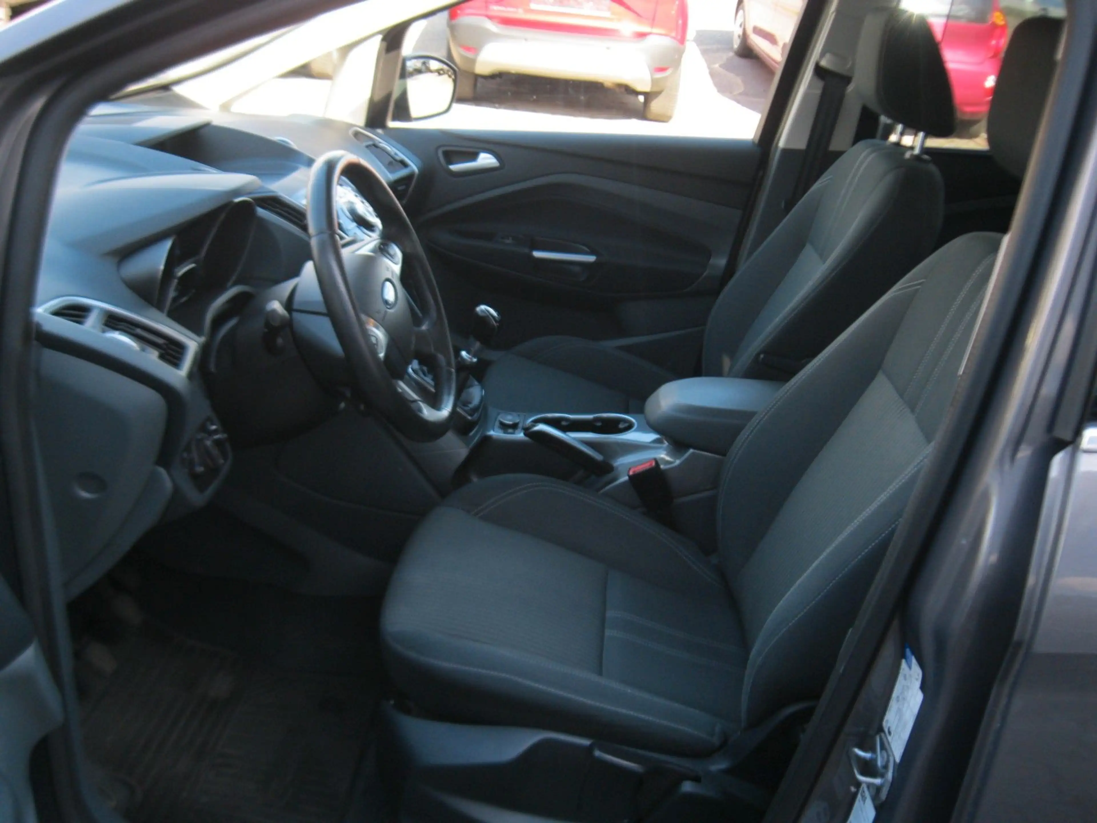 Ford Grand C-Max 1.6 Titanium — photo 12