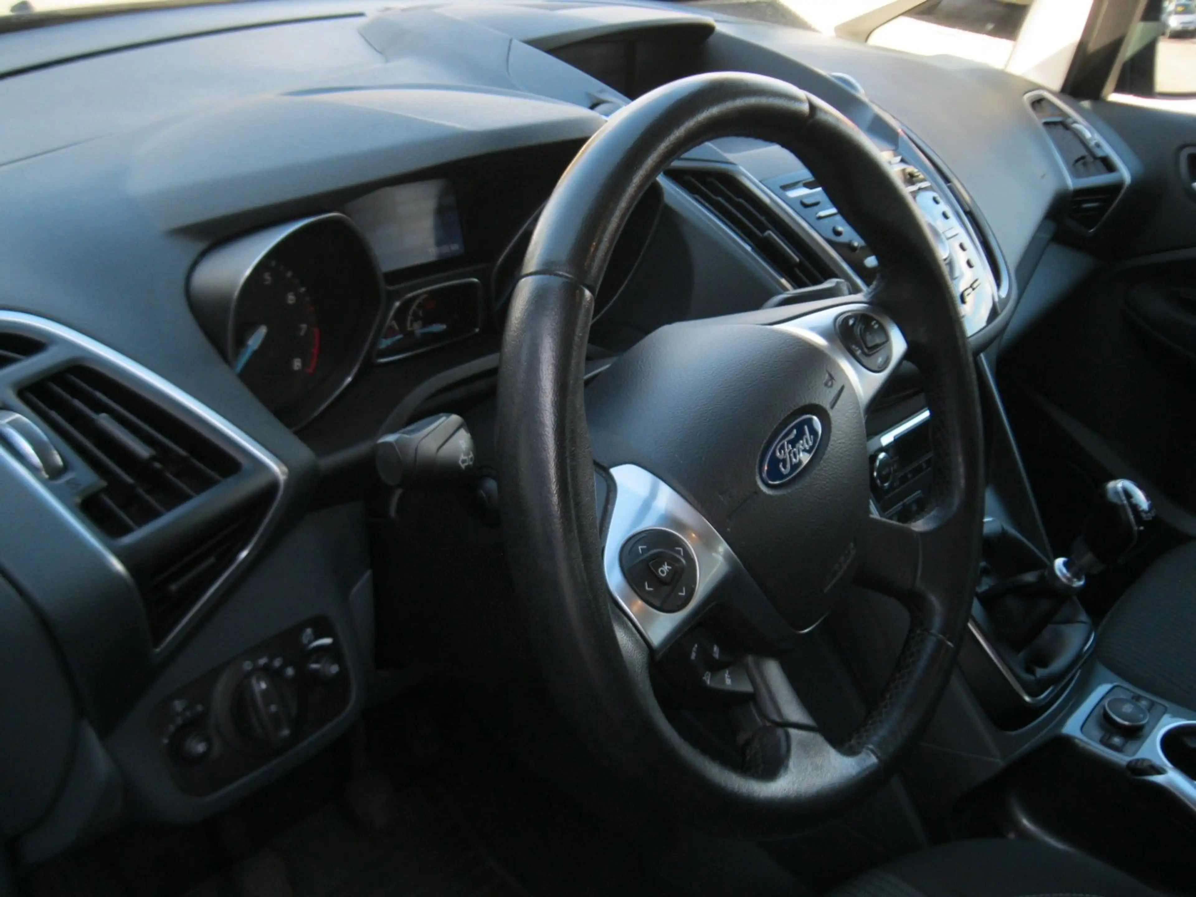 Ford Grand C-Max 1.6 Titanium — photo 13