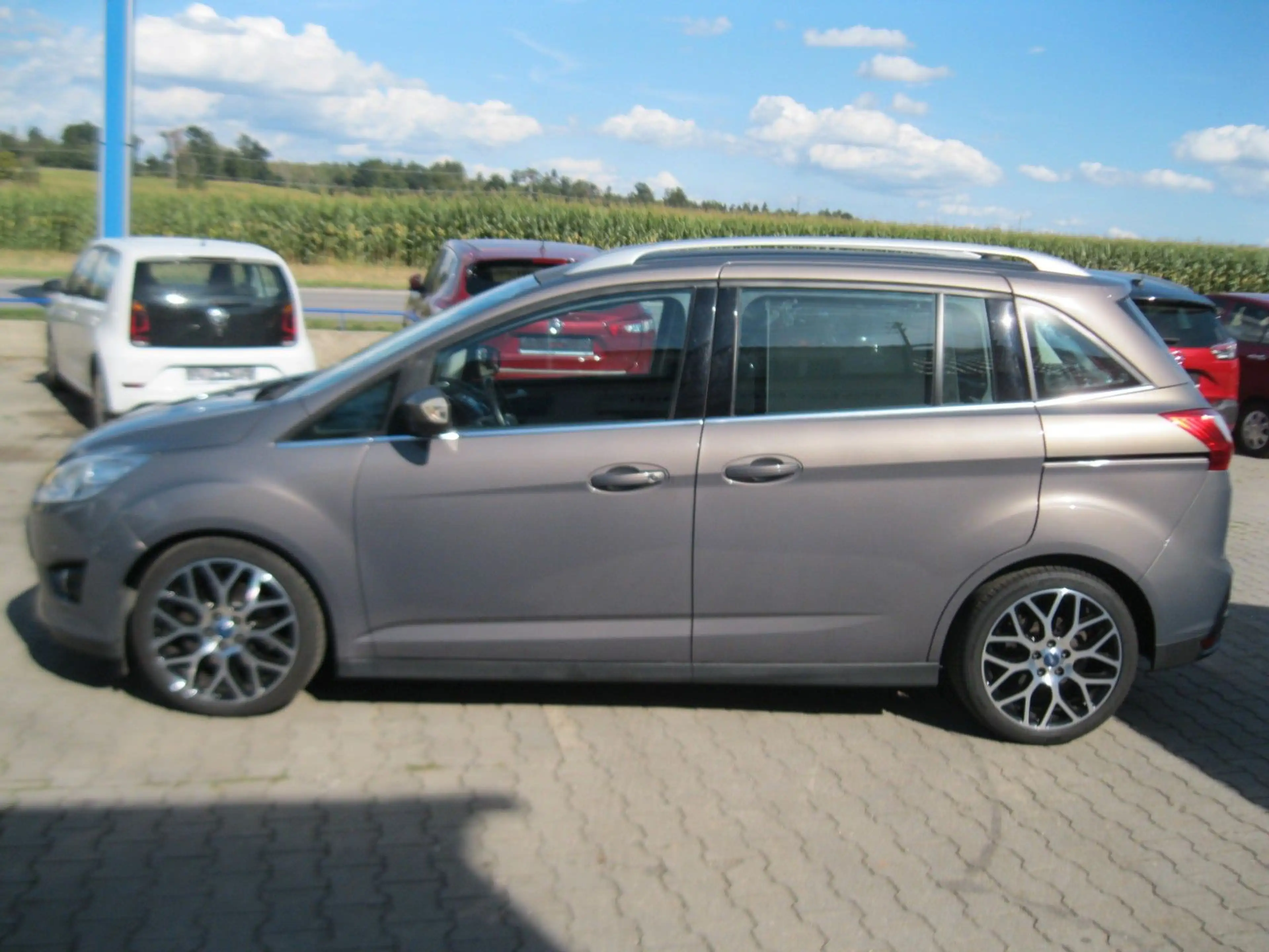 Ford Grand C-Max 1.6 Titanium — photo 6