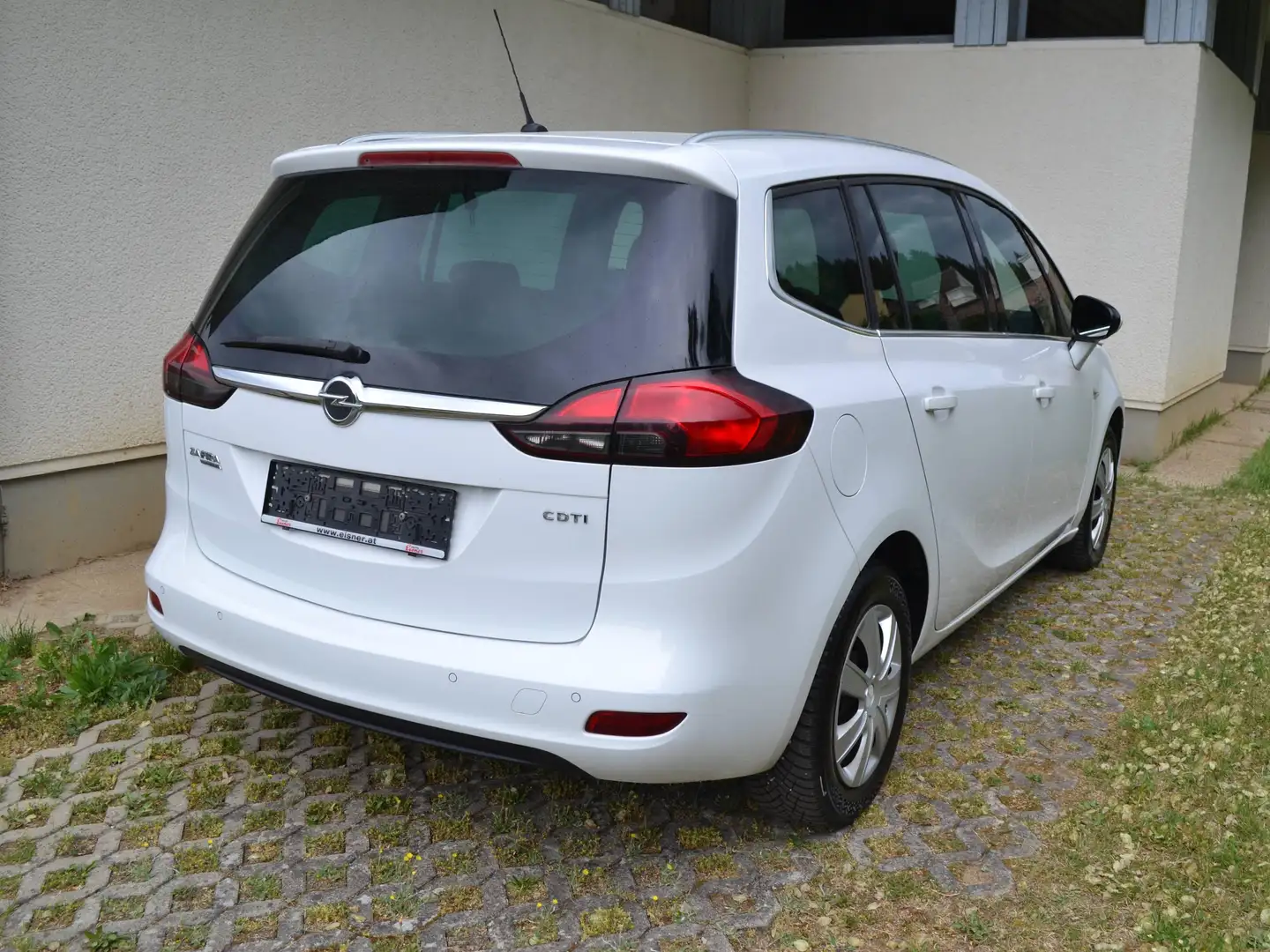 Opel Zafira Tourer Zafira Tourer 2,0 CDTI Ecotec Cool Weiß - 2