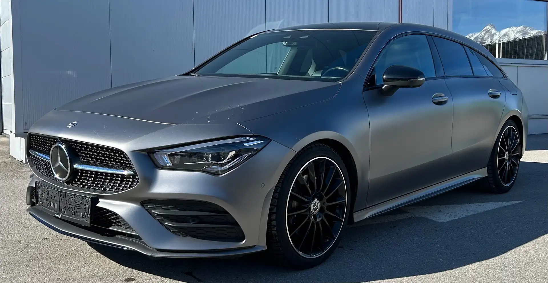 Mercedes-Benz CLA 220 CLA 220 d Shooting Brake 4MATIC Aut. Grau - 1