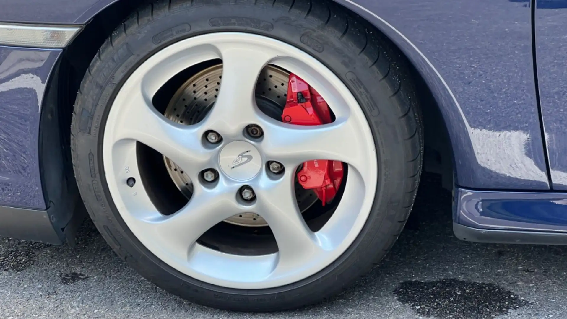Porsche 911 Porsche 911 Type 996 Carrera 4S - Crédit 593 Euros Blauw - 2