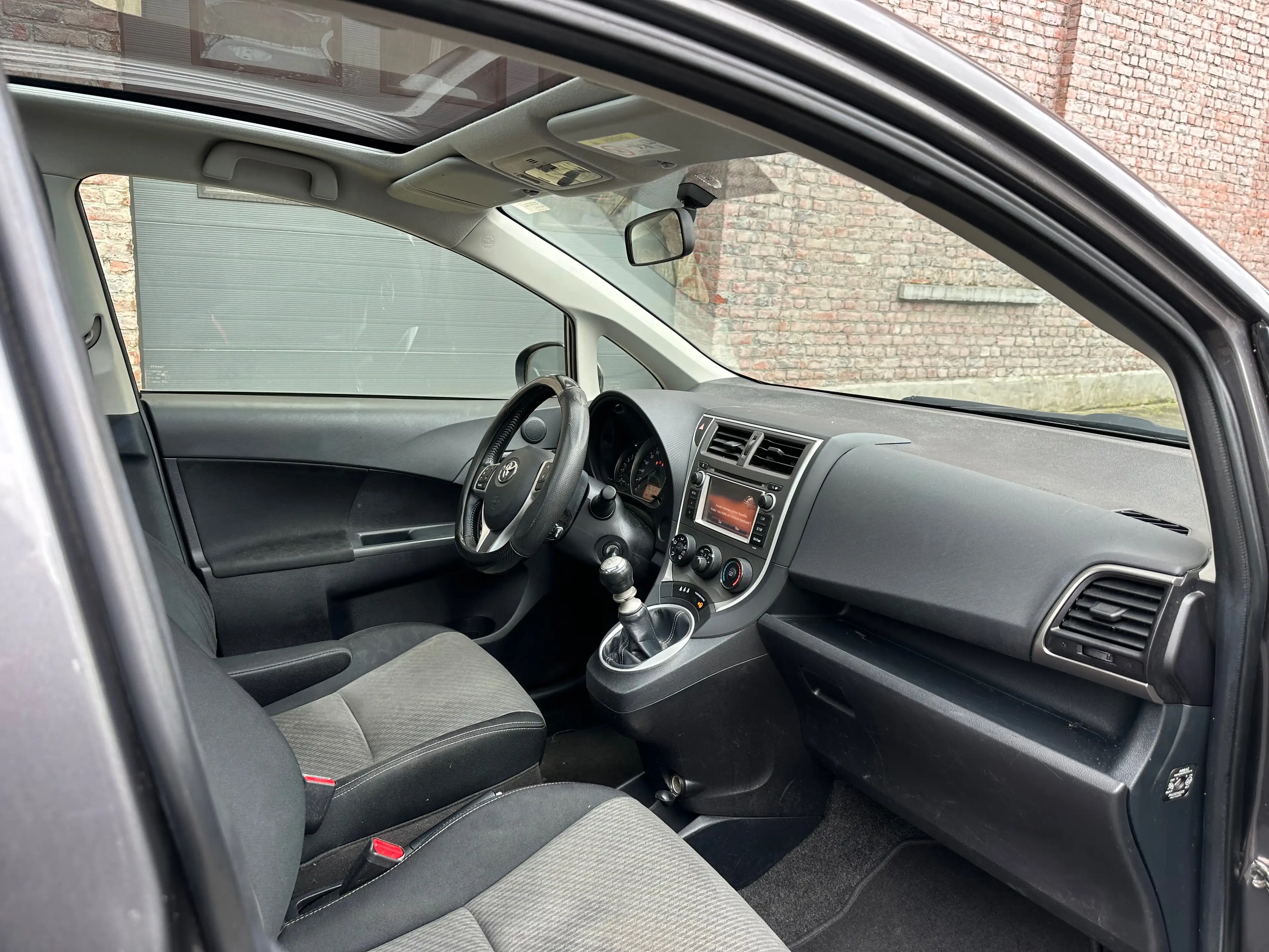 Toyota Verso-S 12.2013 !! 50.000km !! *CAROSSERIE** — photo 12