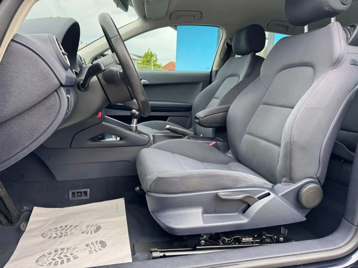 Audi A3 1.6 Ambiente Sport, LMV, AAC, ESP, TÜV Blauw - 1