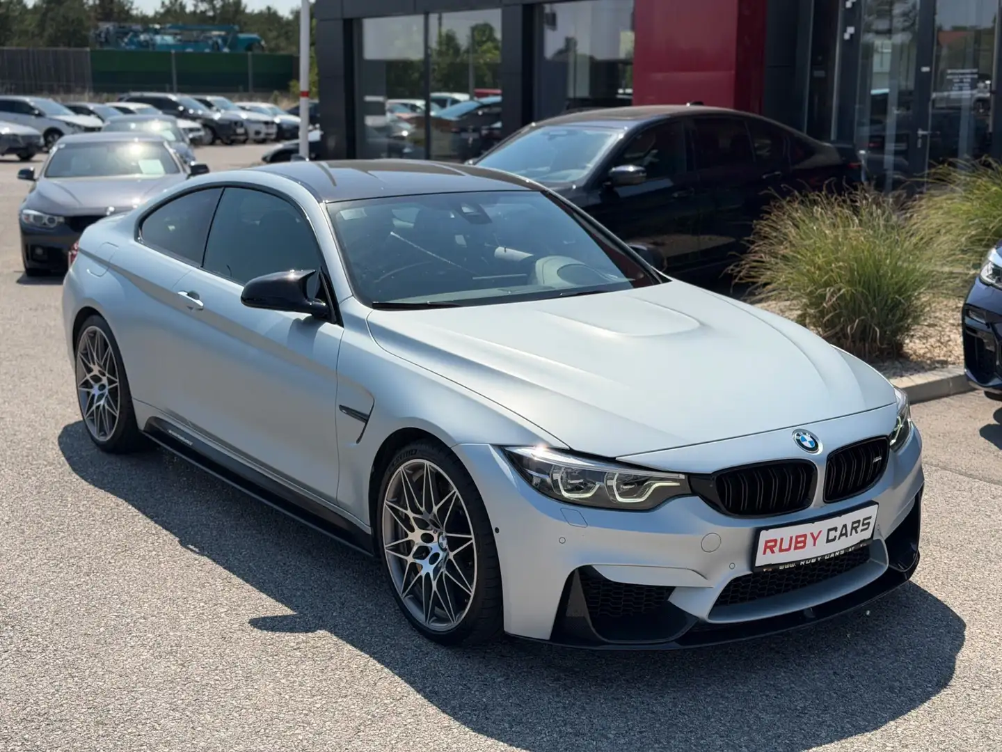 BMW M4 4er - M4 Competition Individual Frozen Performanc - 2