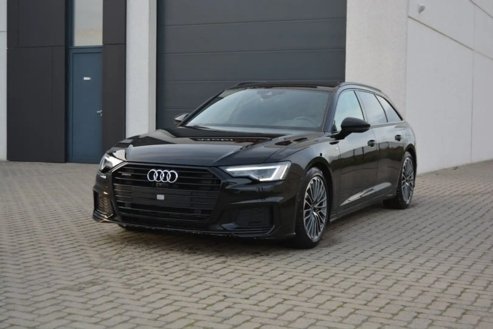 Audi A6 55TFSIe Plug-in Hybride Quattro S Line 367PK B'22 Noir - 1