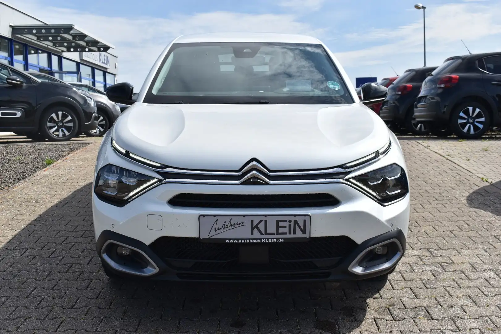 Citroen C4 Max PT130 EAT8 *NAVI*CAM*LED*HEADUP*KEYLESS* Weiß - 1