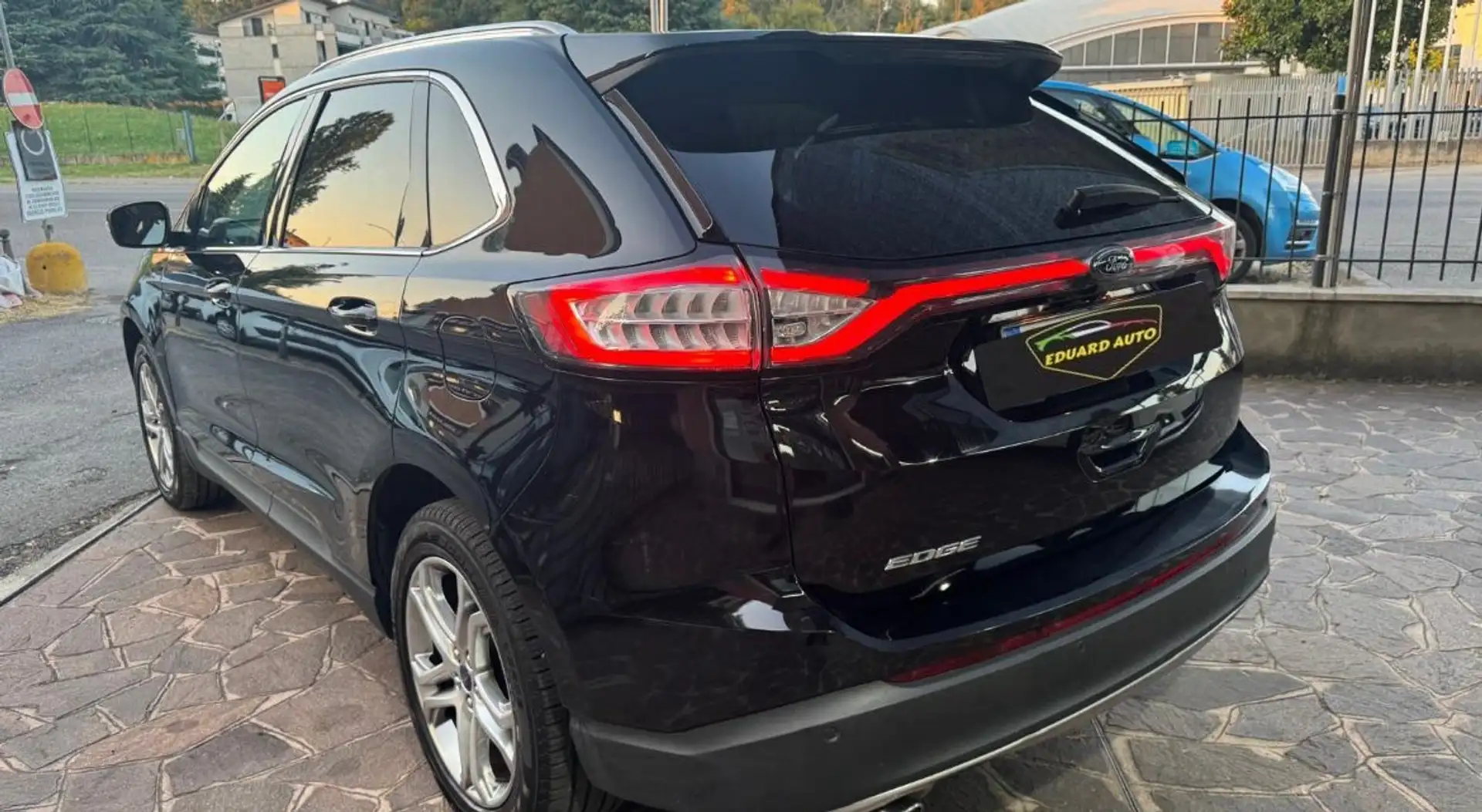 Ford Edge 2.0 tdci Titanium s&s awd 210cv 1 proprietario Black - 2