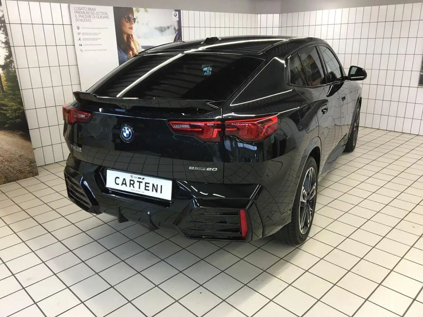 BMW iX2 edrive 20 MSport Pro Noir - 2