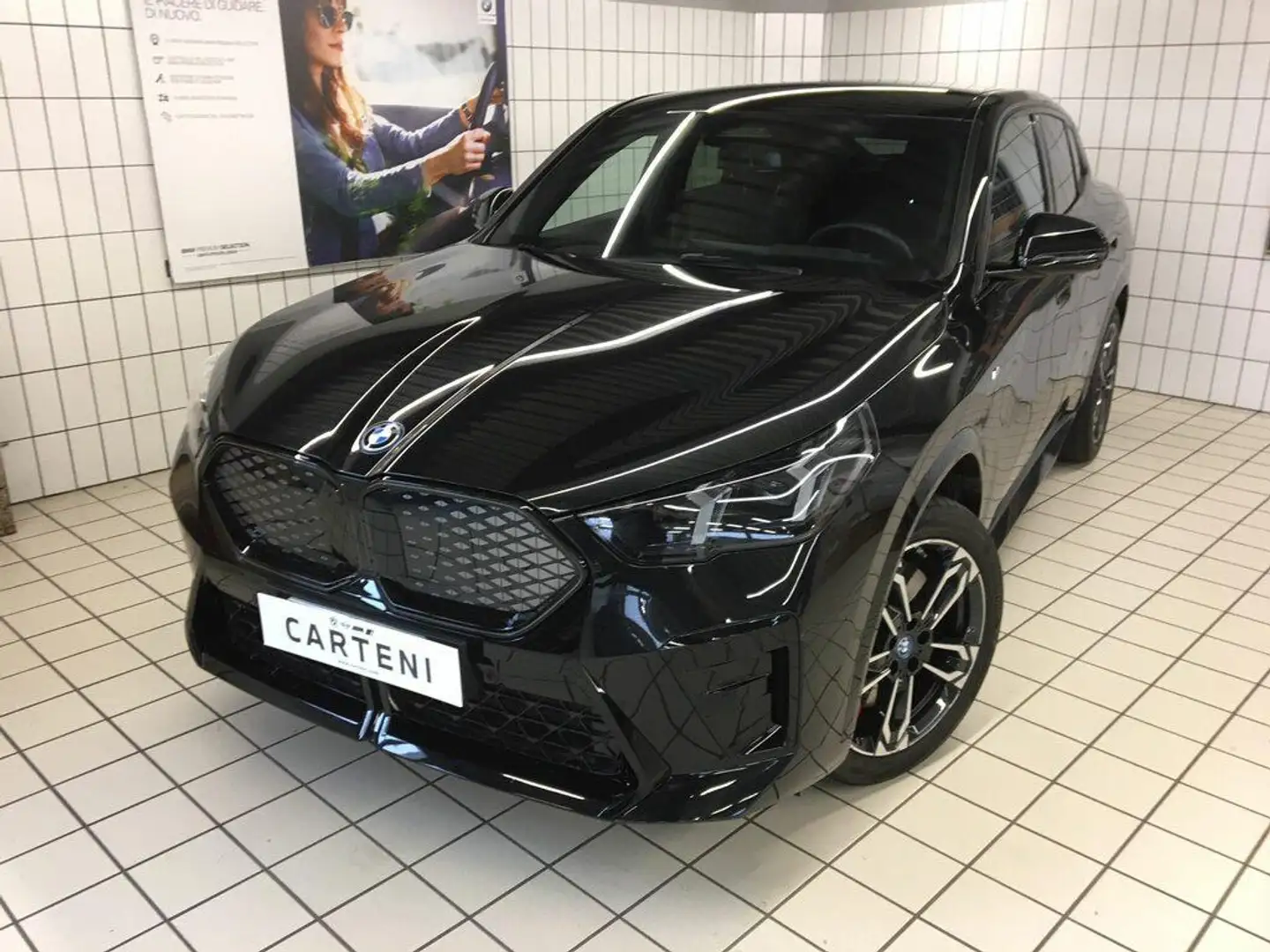 BMW iX2 edrive 20 MSport Pro Noir - 1