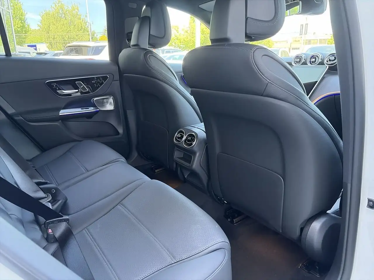 Mercedes-Benz GLC снимка Mercedes-Benz GLC