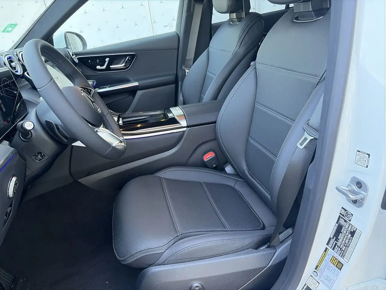 Mercedes-Benz GLC снимка Mercedes-Benz GLC