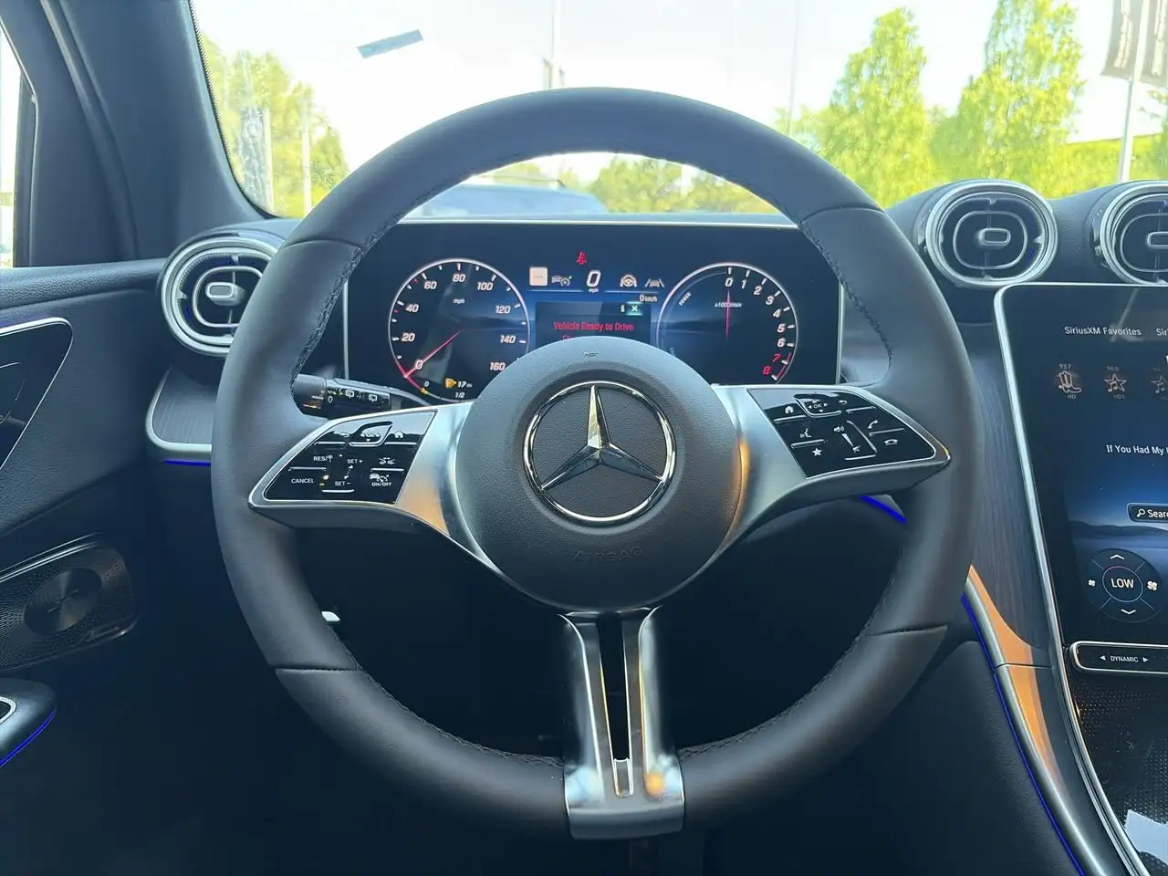 Mercedes-Benz GLC снимка Mercedes-Benz GLC