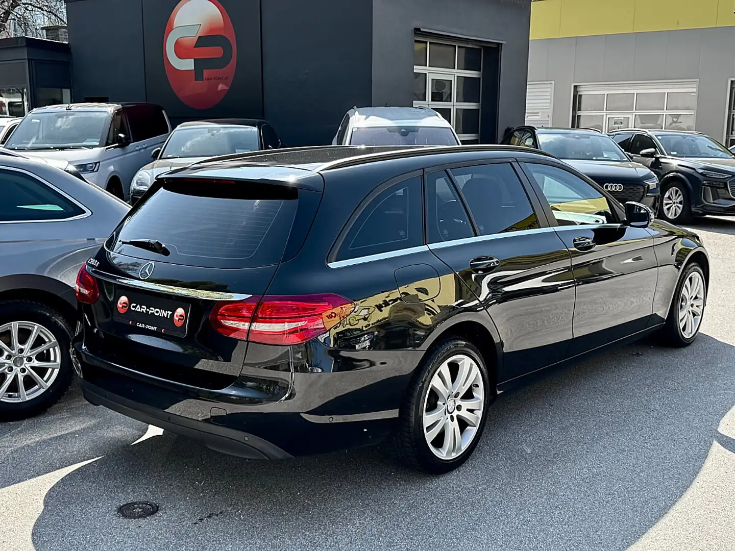 Mercedes-Benz C 180 d T Aut. NAVI/LED/17" Schwarz - 2