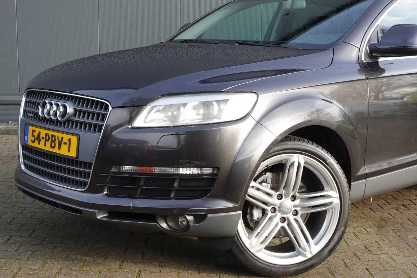 Audi Q7 4.2 FSI quattro Pro Line 5+2 INCL. BTW Grau - 2