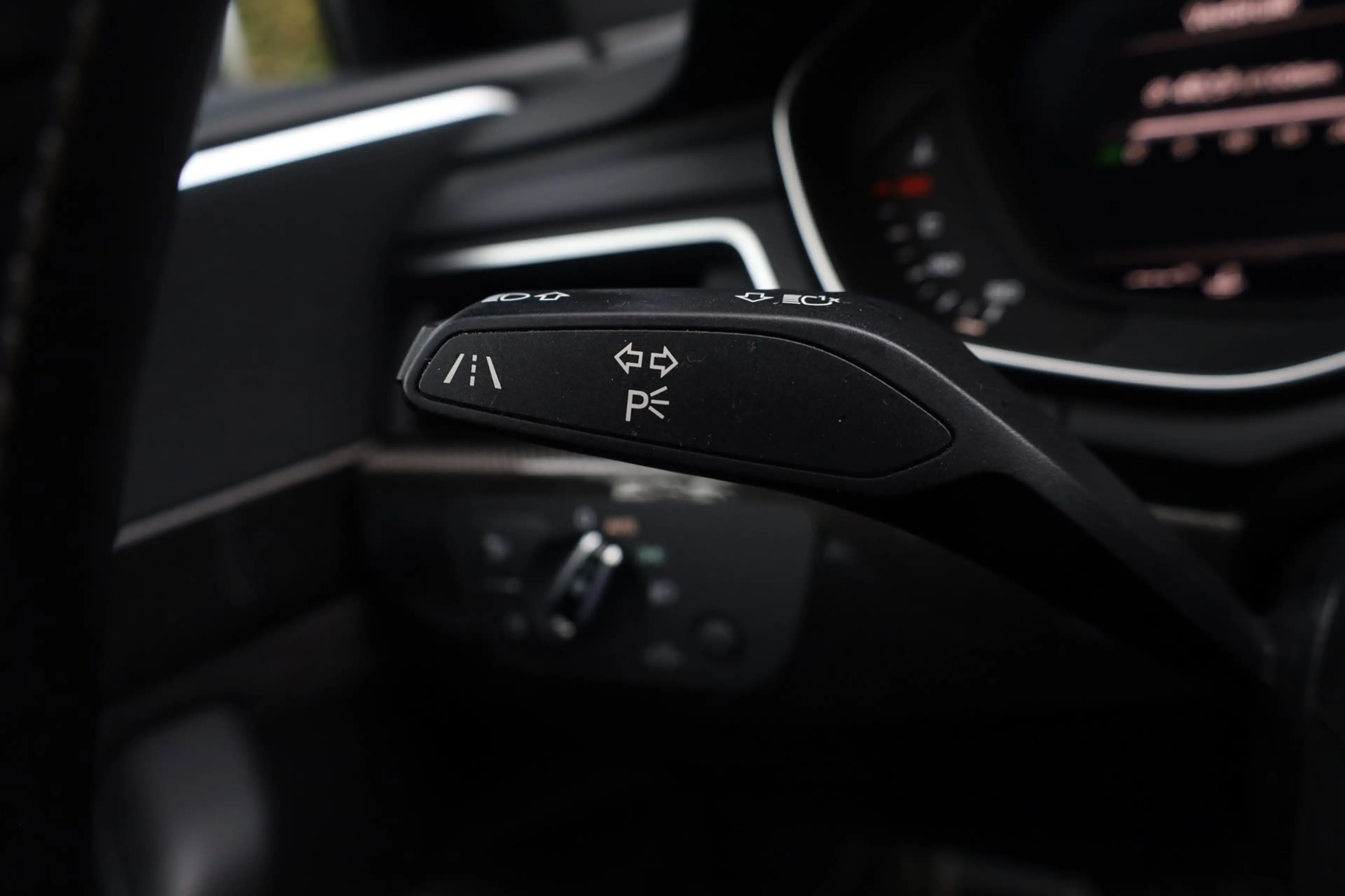 Audi S4 Avant 3.0 TFSI quattro Pro Line Plus Aut. | Carbon — photo 26