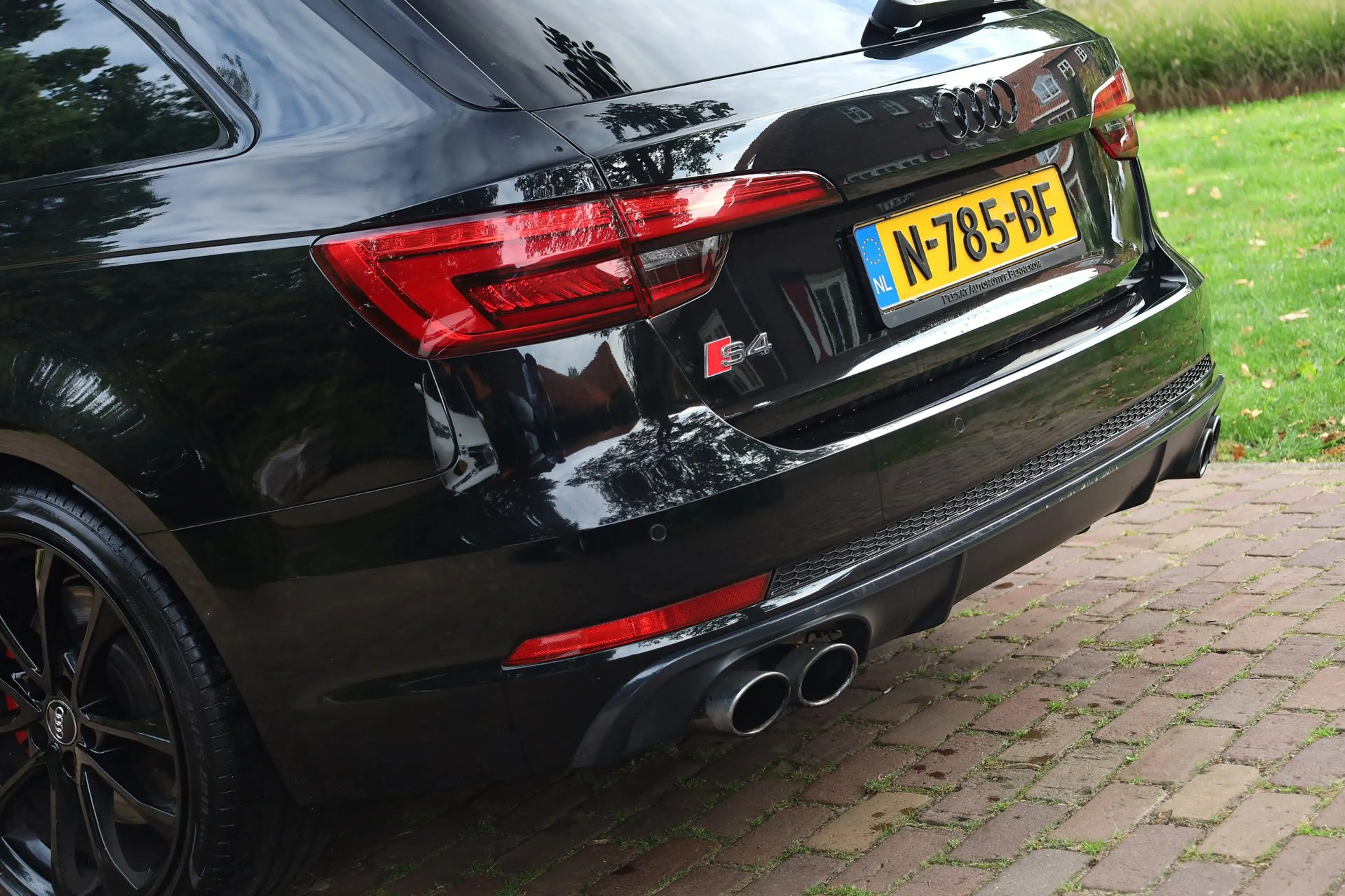 Audi S4 Avant 3.0 TFSI quattro Pro Line Plus Aut. | Carbon — photo 14