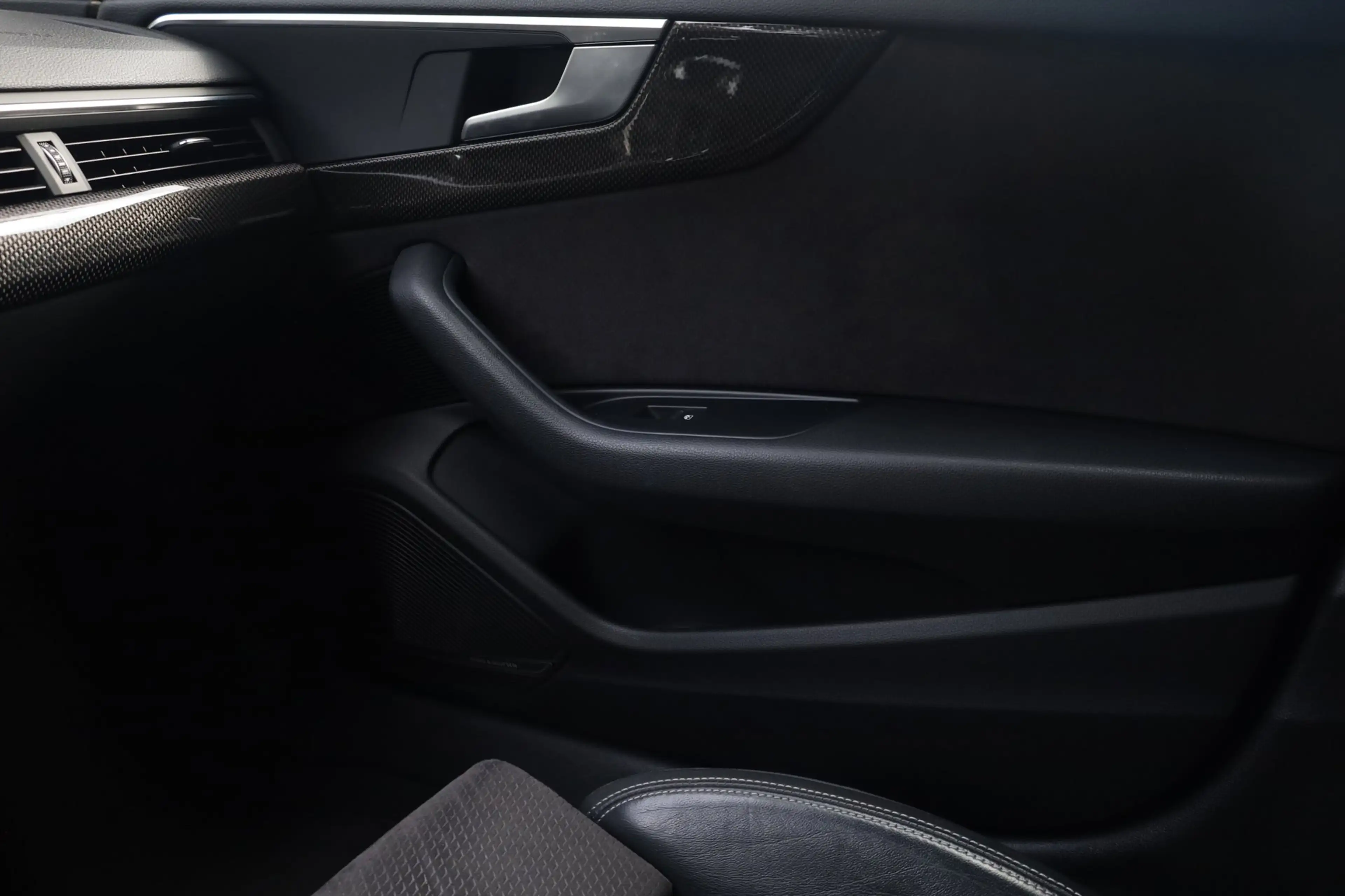 Audi S4 Avant 3.0 TFSI quattro Pro Line Plus Aut. | Carbon — photo 35