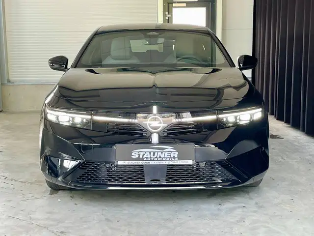 Opel Astra view 5