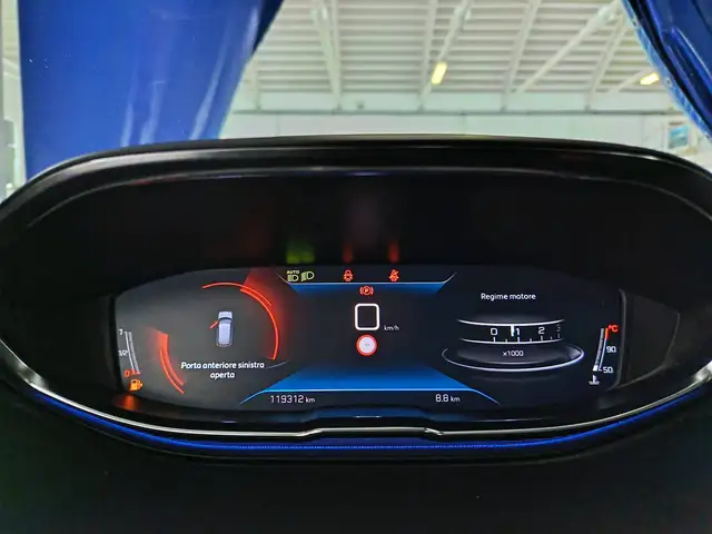 Peugeot 3008 view 11