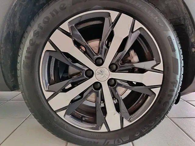 Peugeot 3008 view 12