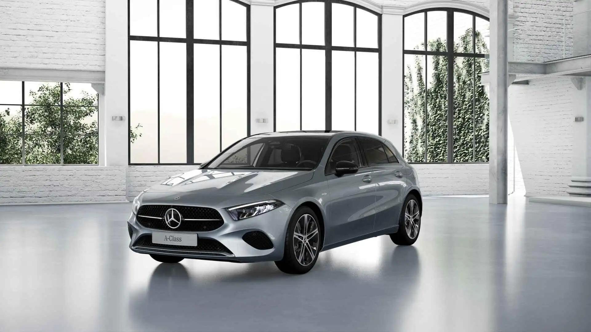 Mercedes-Benz A 250 Hatchback e Business Solution Luxury Zilver - 1
