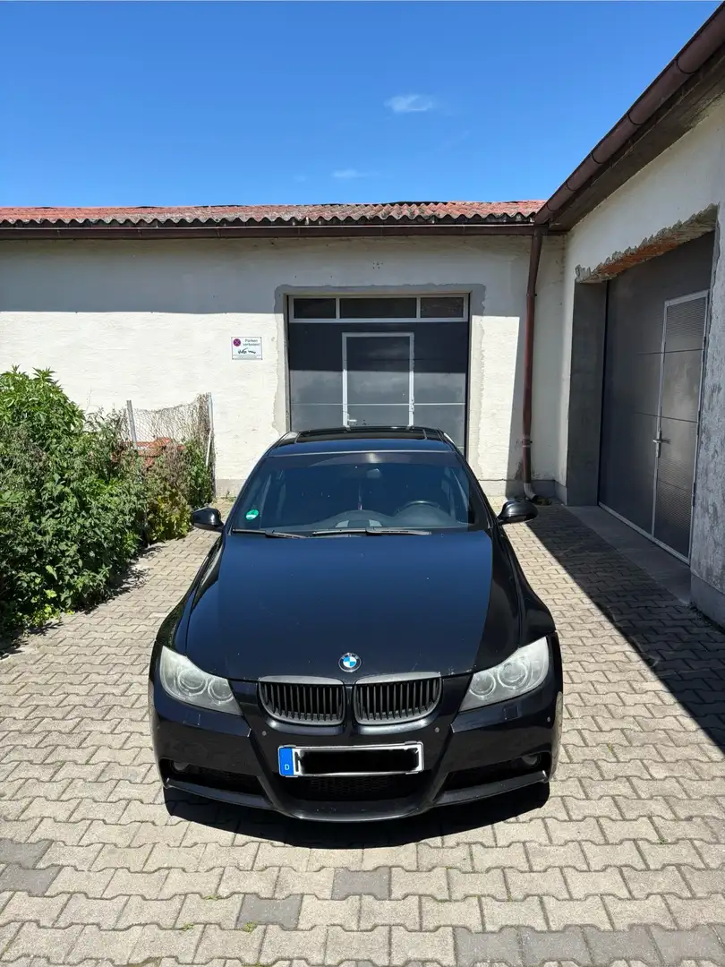 BMW 330 330xi M-Paket ab Werk/ Neue Hinterachse Black - 1