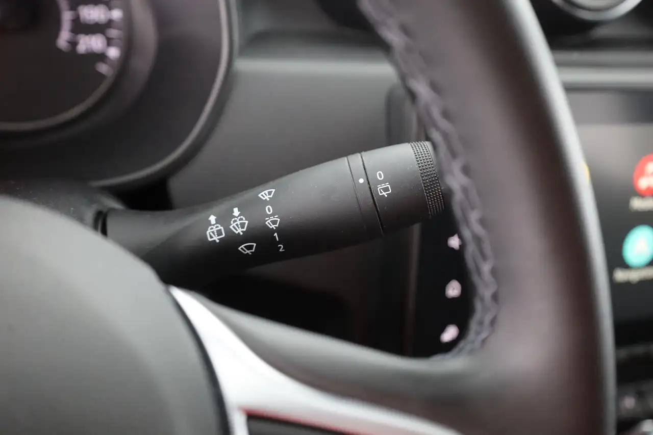 Dacia Duster 1.3 TCe 150 LED Kamera Sitzheizung Navi, миниатюра 18