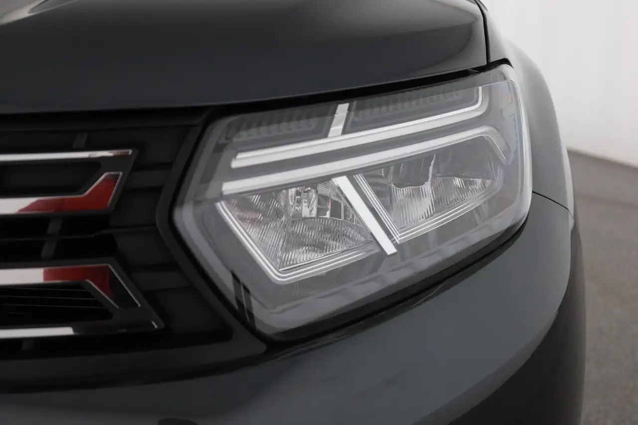 Dacia Duster 1.3 TCe 150 LED Kamera Sitzheizung Navi, миниатюра 26