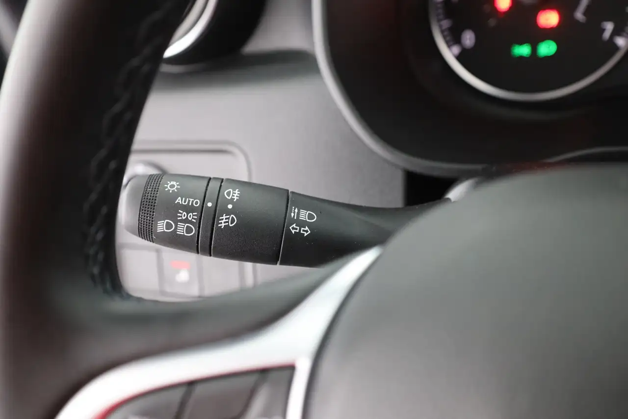 Dacia Duster 1.3 TCe 150 LED Kamera Sitzheizung Navi, миниатюра 17