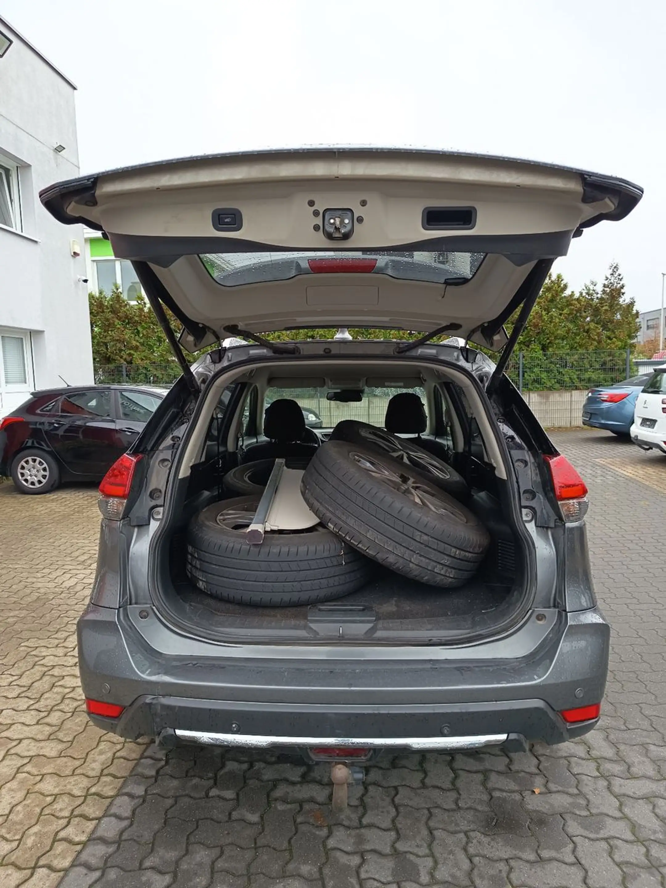 Nissan X-Trail N-Connecta 4x4 — photo 9