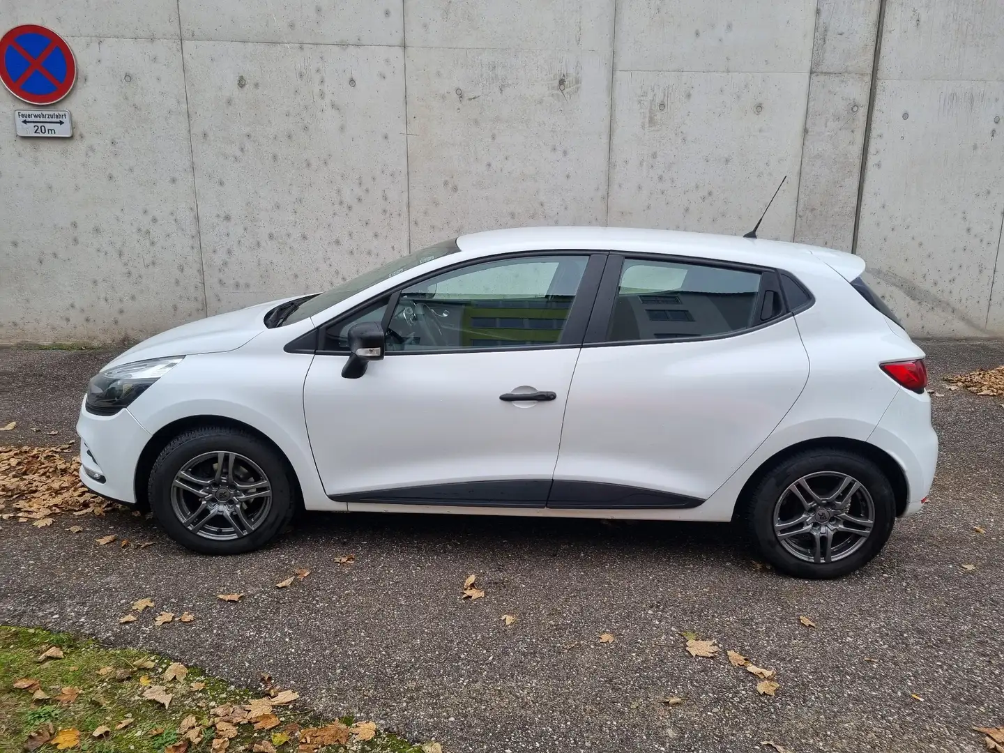 Renault Clio 1.2 16V 75 Life - 2