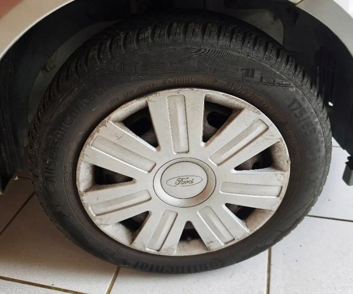 Ford Fiesta 5 portes — photo 8