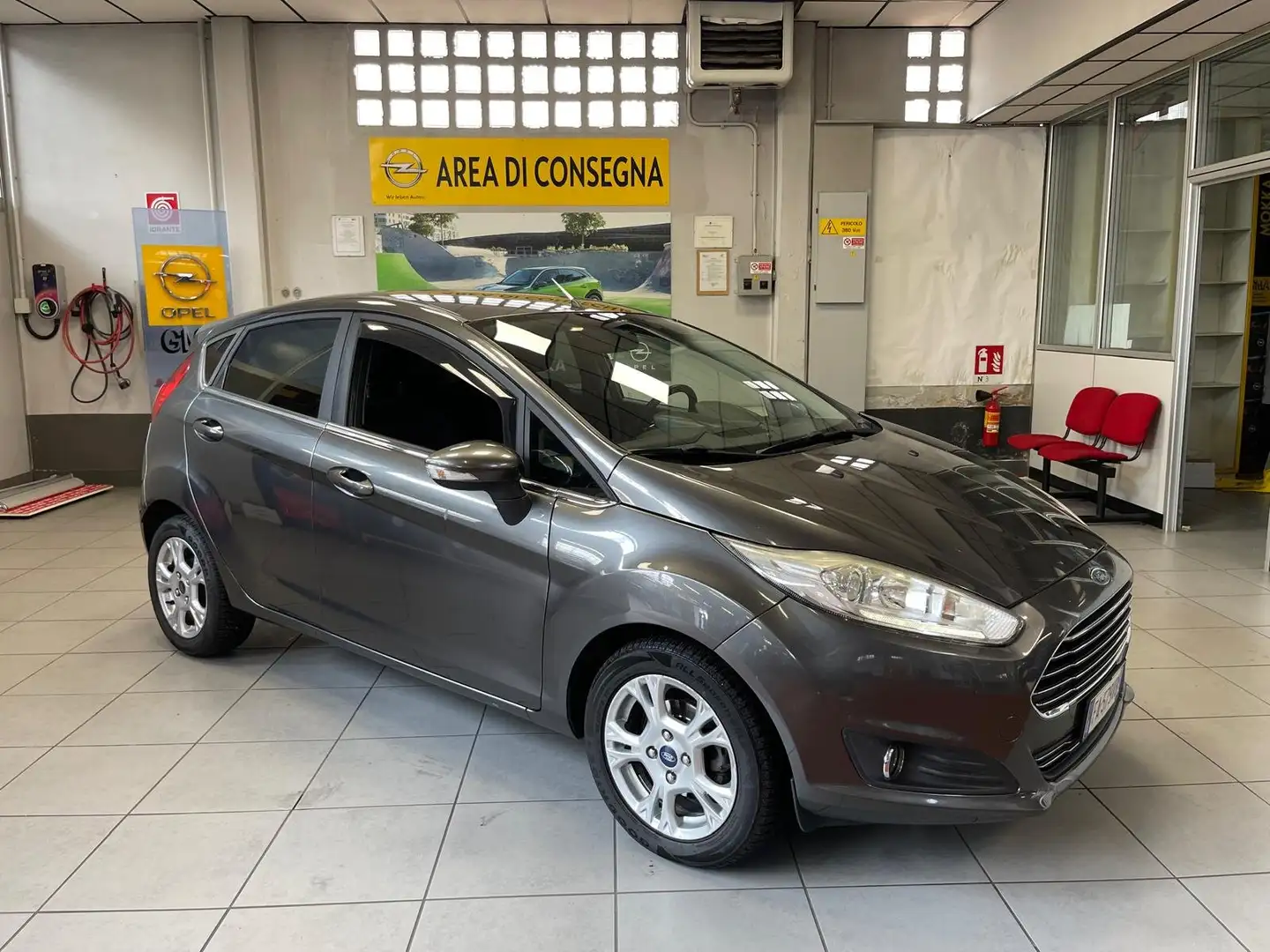 Ford Fiesta Fiesta 5p 1.4 Titanium Gpl 95cv E6 Grigio - 1