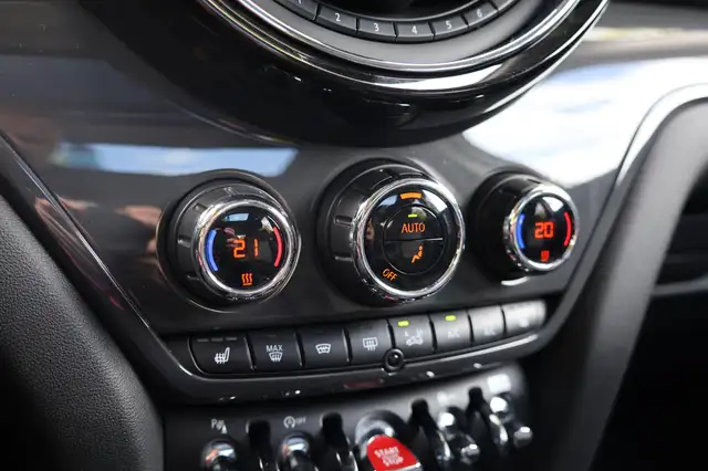 Mini Cooper Cooper view 23